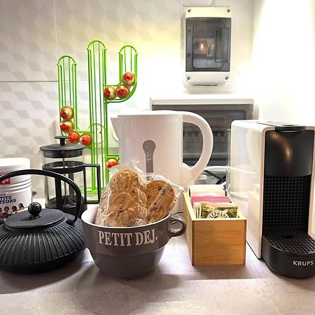 Jolie Mini Maison Lovely Tiny House Vitry-sur-Seine Εξωτερικό φωτογραφία