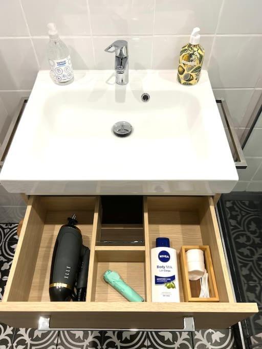 Jolie Mini Maison Lovely Tiny House Vitry-sur-Seine Εξωτερικό φωτογραφία