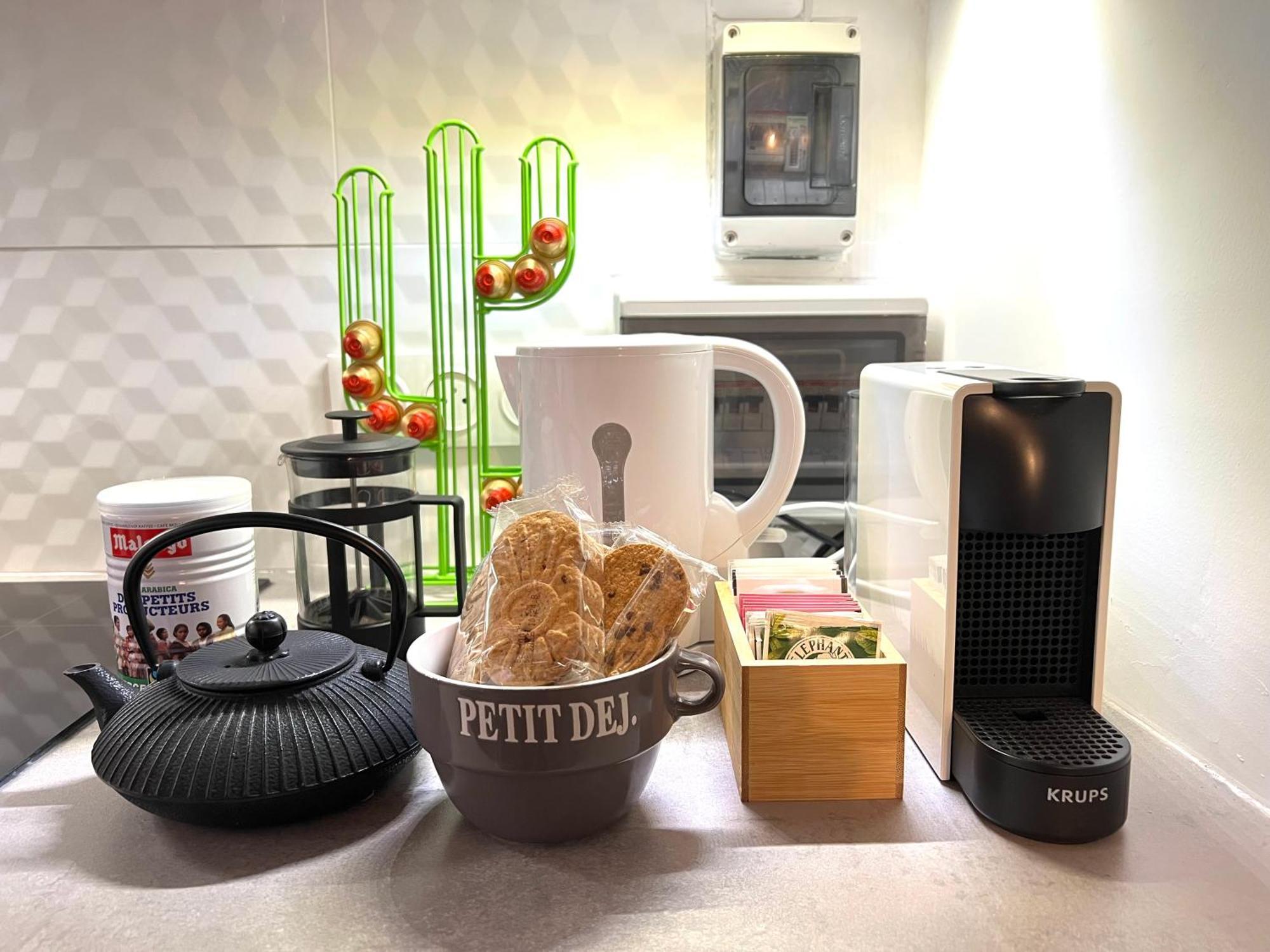 Jolie Mini Maison Lovely Tiny House Vitry-sur-Seine Εξωτερικό φωτογραφία